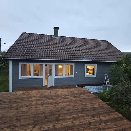 Апартаменты 6-bedroom With Scenic Views *
