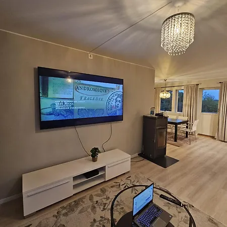 6-bedroom With Scenic Views Апартаменты