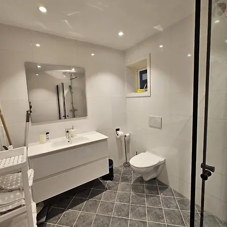 6-bedroom With Scenic Views Апартаменты *